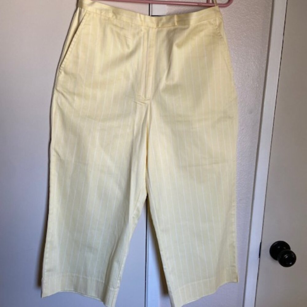 IZOD Yellow Capri Pants
